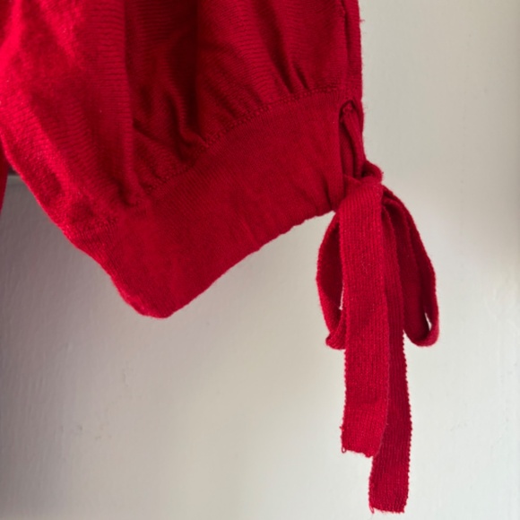 DKNY Sweater (NWOT) - Picture 9 of 11